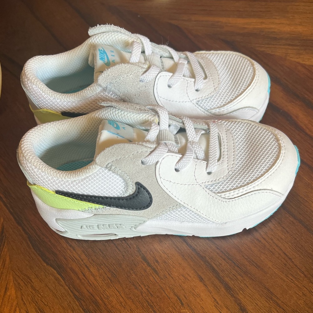 Size 10C maybe worn once